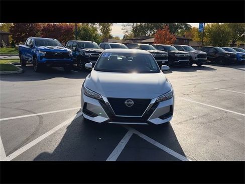 Used 2023 Nissan Sentra SV image 3