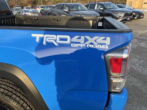 Certified 2021 Toyota Tacoma TRD Off-Road image 30