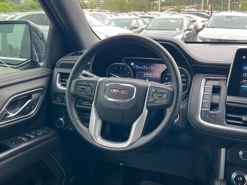 Used 2021 GMC Yukon SLT w/ SLT Luxury Plus Package AWD/4WD image 17