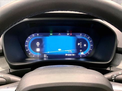 Used 2025 Volvo XC40 B5 Core image 14