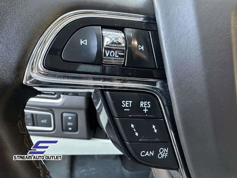 Used 2021 Lincoln Navigator Black Label w/ Cargo Convenience Package image 23