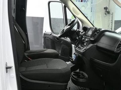 Used 2023 RAM ProMaster 2500 FWD image 11