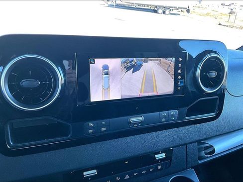 Used 2023 Mercedes-Benz Sprinter 2500 image 22
