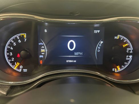Used 2020 Jeep Grand Cherokee Limited RWD image 13