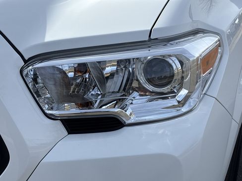 Used 2023 Toyota Tacoma SR image 11