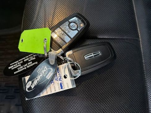 Used 2023 Lincoln Aviator Reserve w/ Equipment Group 201A image 34