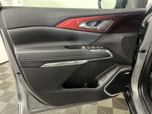 Used 2024 Chevrolet Traverse RS w/ LPO, Floor Liner Package AWD/4WD image 22