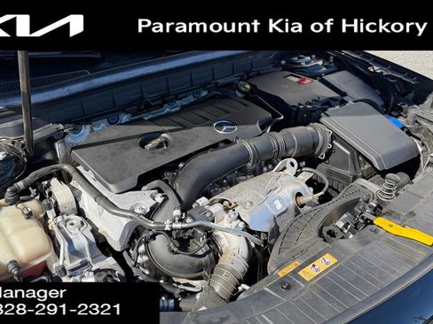 Used 2022 Mercedes-Benz GLB 250 4MATIC image 17