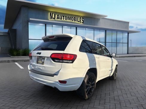 Used 2020 Jeep Grand Cherokee Altitude image 7