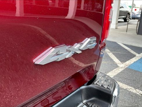Used 2019 RAM 1500 Laramie AWD/4WD image 22