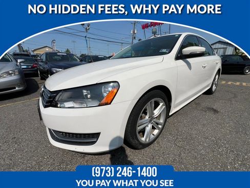 Used 2014 Volkswagen Passat 1.8T SE image 1