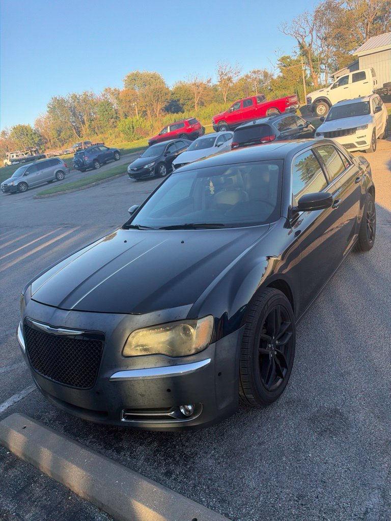 Used 2013 Chrysler 300 AWD w/ Driver Convenience Group image 1