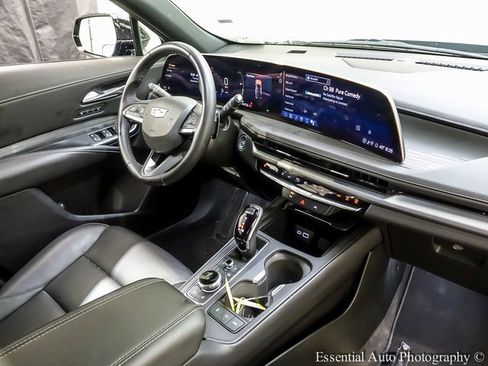 Certified 2025 Cadillac XT4 Premium Luxury image 26