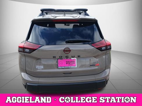 Used 2025 Nissan Rogue Rock Creek image 3