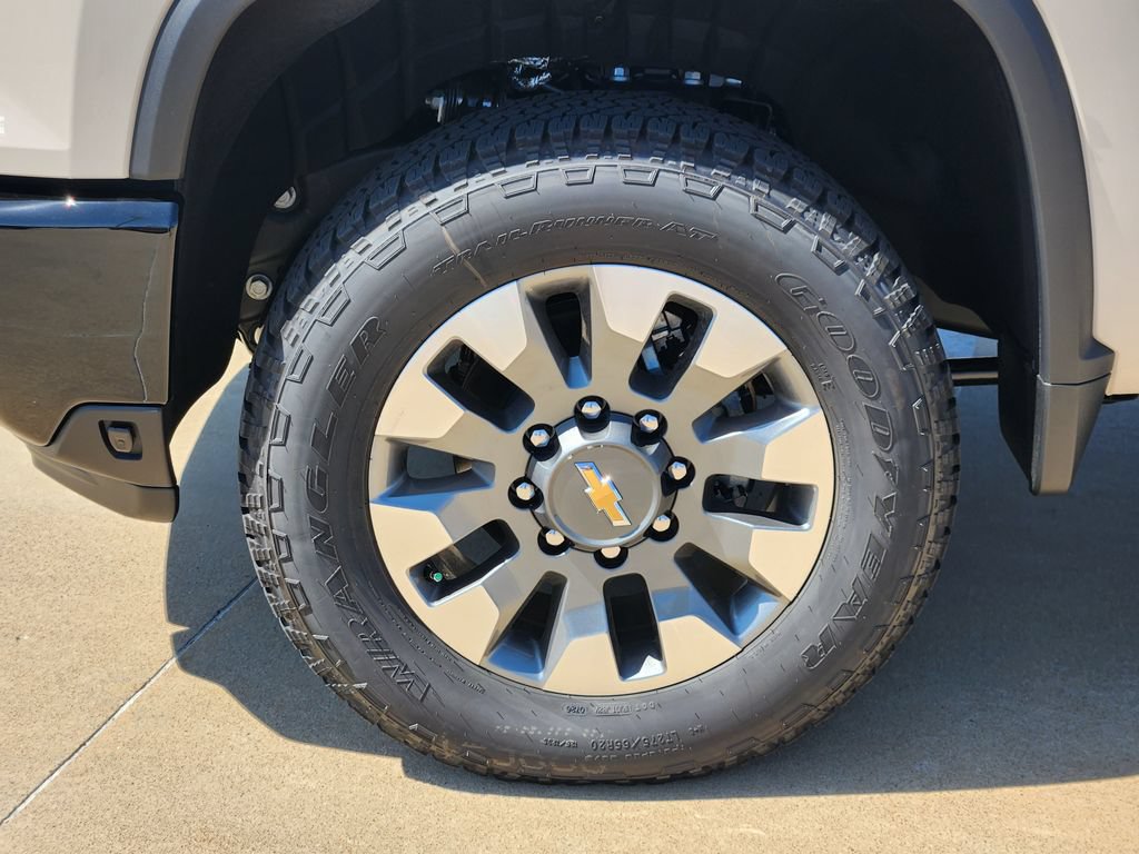 New 2026 Chevrolet Silverado 2500 Custom w/ Custom Value Package AWD/4WD image 8