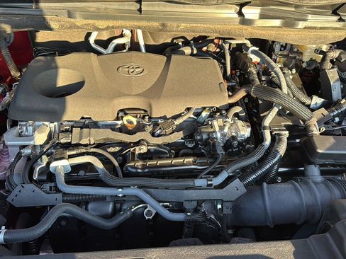 Certified 2023 Toyota Sienna XSE image 29