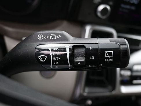 Used 2023 Kia Sorento S image 28