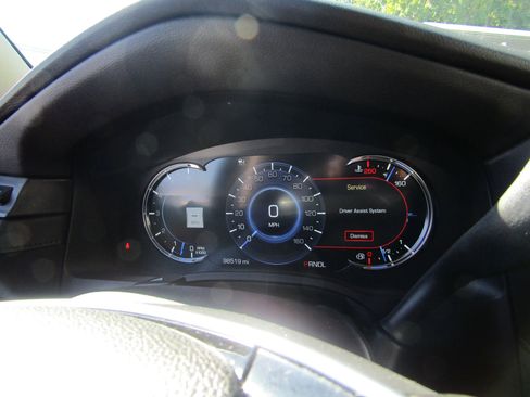 Used 2017 Cadillac Escalade Premium Luxury image 36