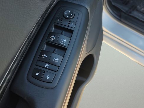 Used 2025 Dodge Durango GT w/ Blacktop Package AWD/4WD image 11