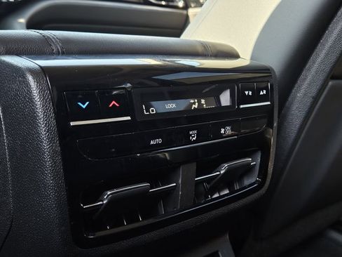 Used 2023 Acura MDX FWD image 14