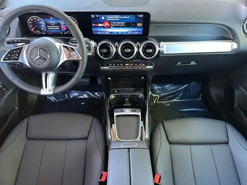 Used 2026 Mercedes-Benz GLB 250 image 14