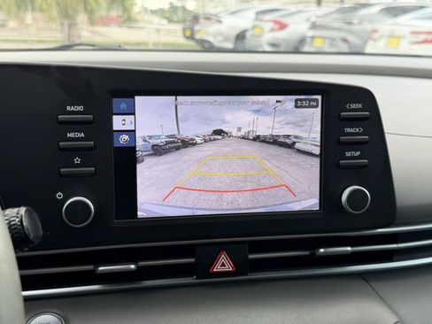Used 2025 Hyundai Elantra Sport FWD image 23