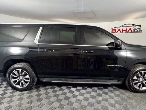 Used 2021 Chevrolet Suburban LT AWD/4WD image 8