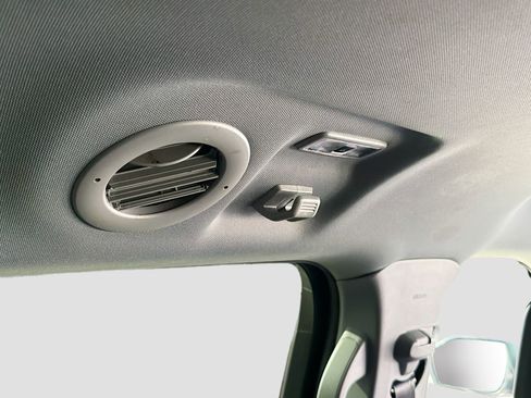 Used 2021 Ford Explorer XLT w/ Equipment Group 202A image 30