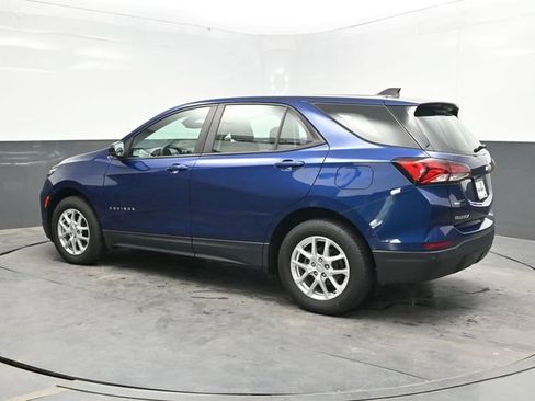Used 2022 Chevrolet Equinox LS AWD/4WD image 3