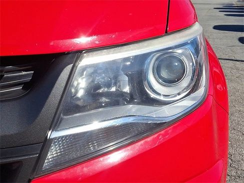 Used 2017 Chevrolet Colorado Z71 image 9