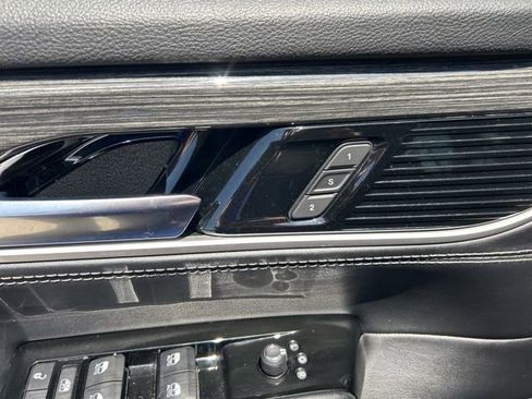 Used 2022 Jeep Wagoneer Series II AWD/4WD image 18