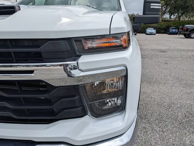Used 2025 Chevrolet Silverado 2500 LT AWD/4WD image 9