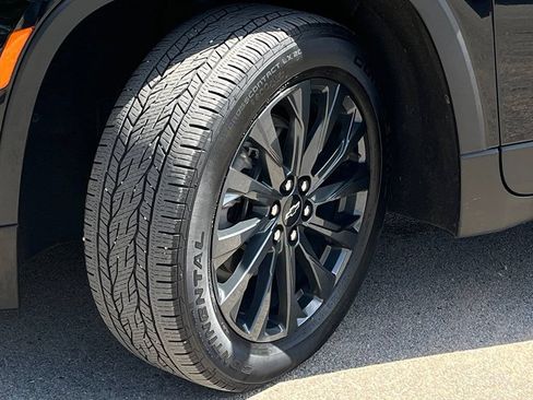Used 2022 Chevrolet Traverse RS FWD image 30