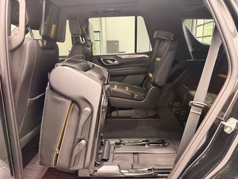 Used 2021 GMC Yukon AT4 w/ Rear Media and Nav Package AWD/4WD image 23