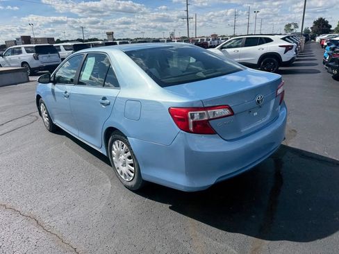 Used 2012 Toyota Camry LE FWD image 3