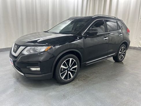 Used 2020 Nissan Rogue SL image 2