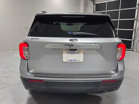 Used 2020 Ford Explorer XLT RWD image 11