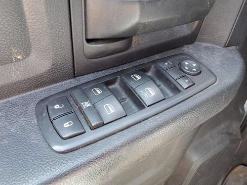 Used 2014 RAM 2500 Tradesman w/ Chrome Appearance Group AWD/4WD image 13