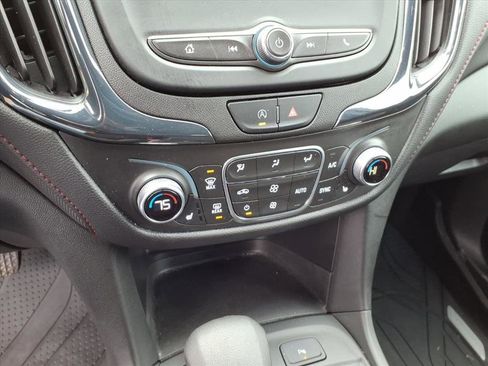 Used 2022 Chevrolet Equinox RS image 32