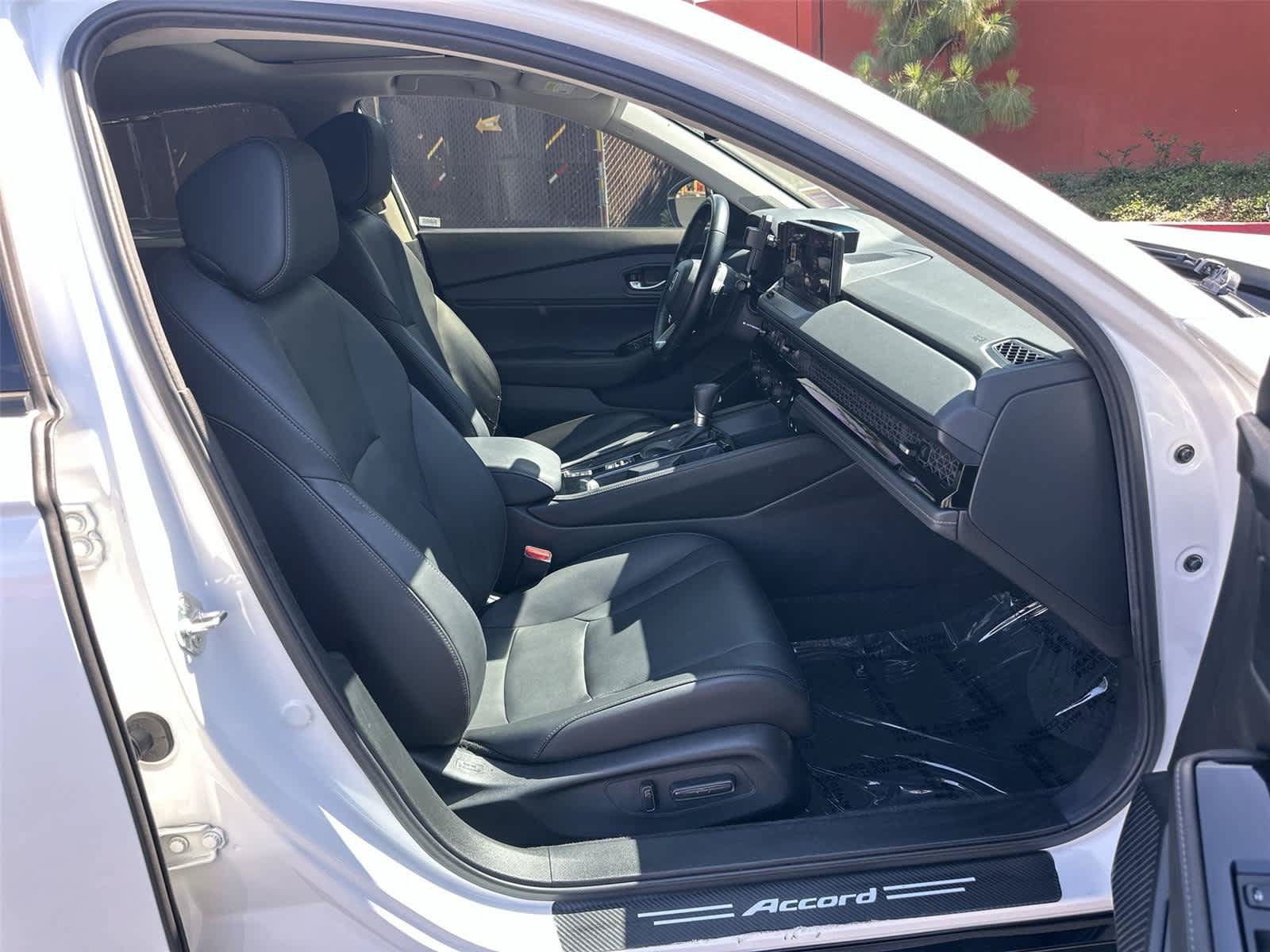 Used 2025 Honda Accord Touring image 15