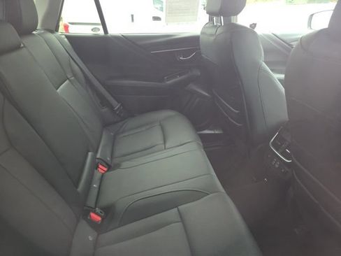 Used 2025 Subaru Outback Limited AWD/4WD image 7