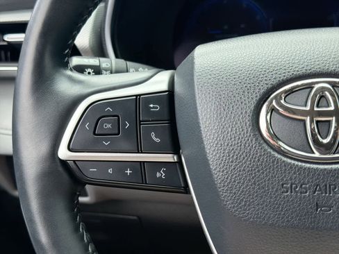 Used 2023 Toyota Highlander Platinum AWD/4WD image 25