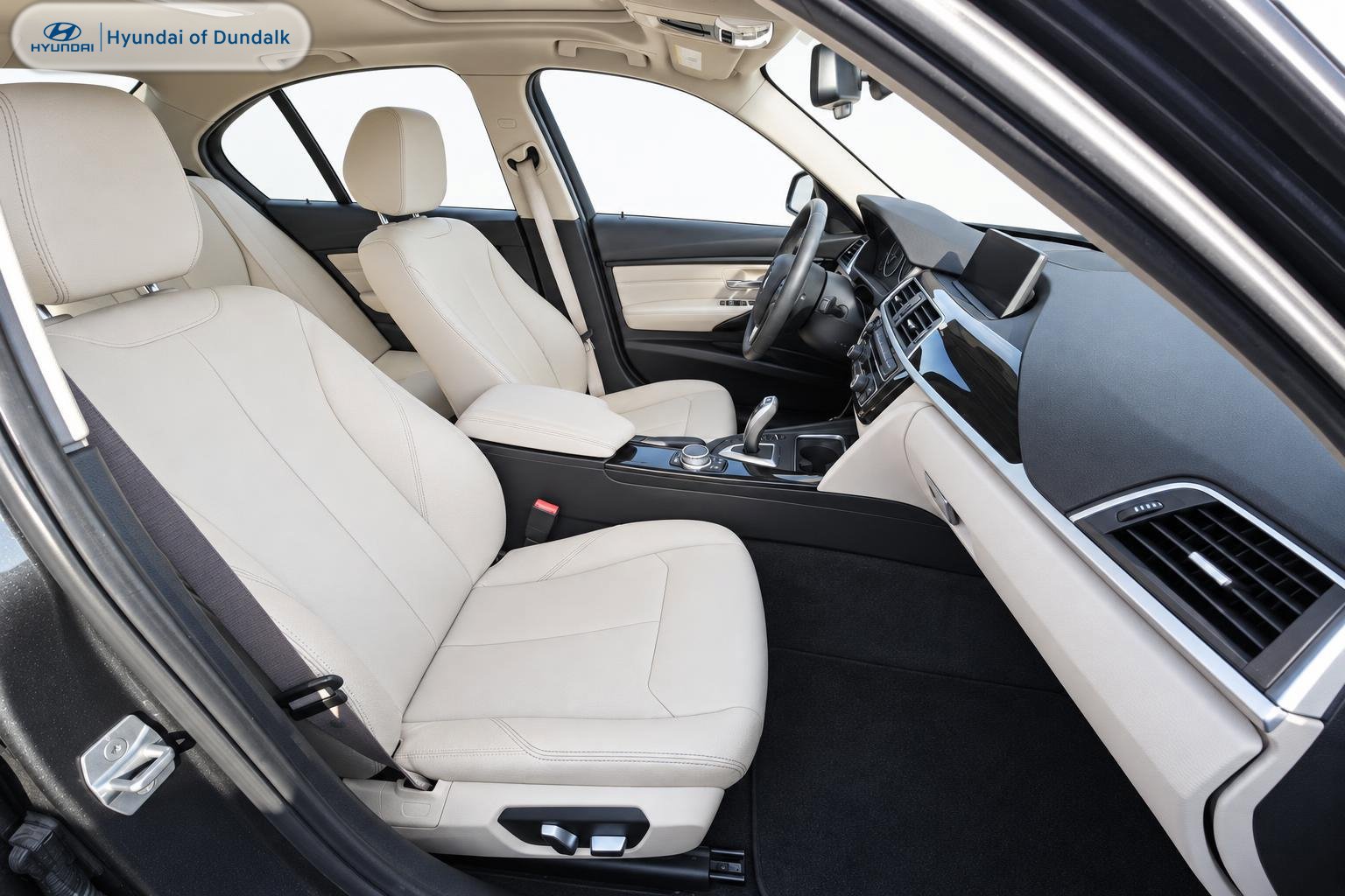 Used 2016 BMW 320i xDrive Sedan AWD/4WD image 8