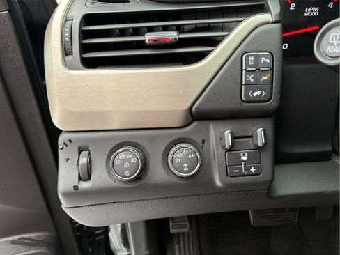 Used 2016 GMC Yukon Denali image 26