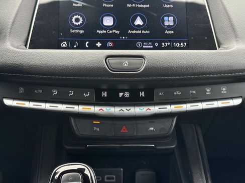 Used 2023 Cadillac XT4 Premium Luxury image 11