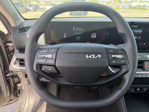 New 2026 Kia K4 FWD image 31