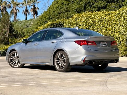 Used 2019 Acura TLX V6 SH-AWD w/ Advance Package image 2