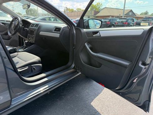 Used 2014 Volkswagen Jetta SE FWD image 12