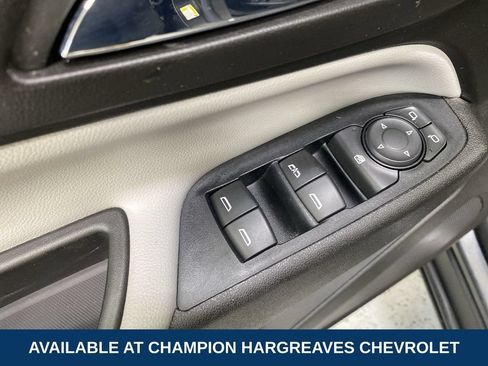 Used 2019 Chevrolet Equinox LS w/ LS Convenience Package FWD image 31
