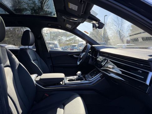 Used 2025 Audi Q7 2.0T Premium w/ Convenience Plus Package image 13